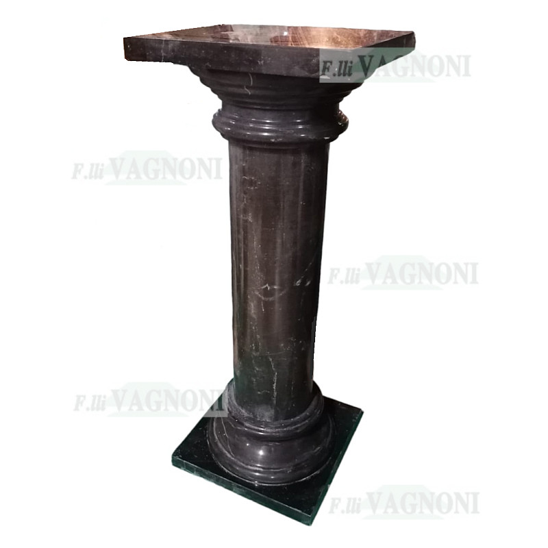 GRANDE COLONNA IN MARMO NERO CM. 100 CAP. CM. 38X38